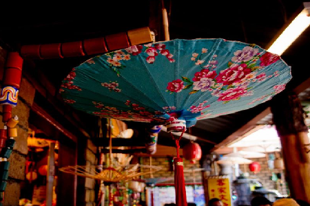 婺源千年油纸伞的故事仍在继续800字作文 关于婺源千年油纸伞的故事仍在继续作文 婺源千年油纸伞的故事仍在继续800字作文 关于婺源千年油纸伞的故事仍在继续作文