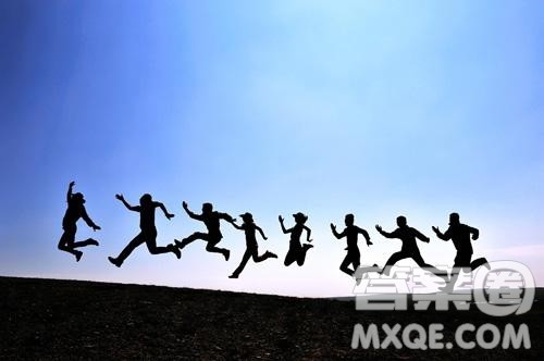 青春在奉献中绽放出更美的光芒作文800字 关于青春在奉献中绽放出更美的光芒作文 青春在奉献中绽放出更美的光芒作文800字 关于青春在奉献中绽放出更美的光芒作文