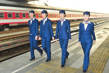 以让青春在创新创造中闪光为话题作文800字 关于让青春在创新创造中闪光的作文800字