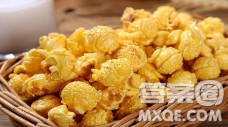 写爆米花的三年级作文400字 关于写爆米花的三年级作文400字 写爆米花的三年级作文400字 关于写爆米花的三年级作文400字