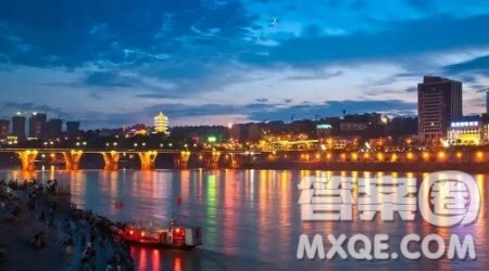 霓虹为题作文600字 以霓虹为题的作文600字