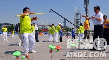 微笑着面对生活作文600字 关于微笑着面对生活的作文600字 微笑着面对生活作文600字 关于微笑着面对生活的作文600字