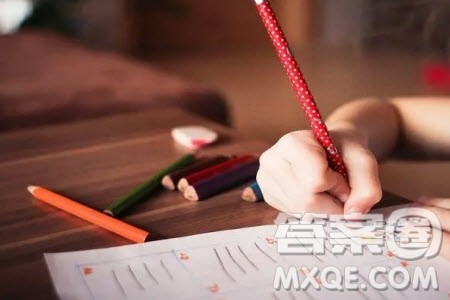 不满是向上的车轮材料作文800字 关于不满是向上的车轮的材料作文800字 不满是向上的车轮材料作文800字 关于不满是向上的车轮的材料作文800字