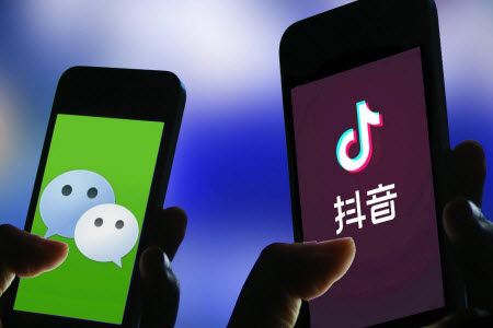 退出朋友圈卸载社交视频软件离世界更远还是更近材料作文800字 退出朋友圈卸载社交视频软件离世界更远还是更近材料作文800字