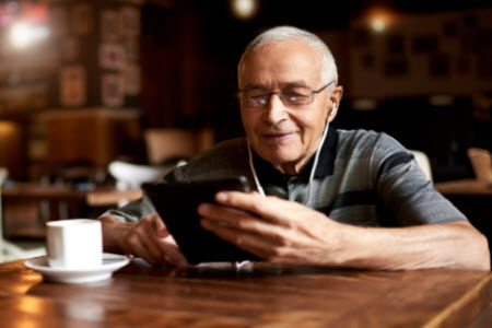 不要为别人而活和只有为别人而活的生命才是值得的材料作文800字 不要为别人而活和只有为别人而活的生命才是值得的材料作文800字