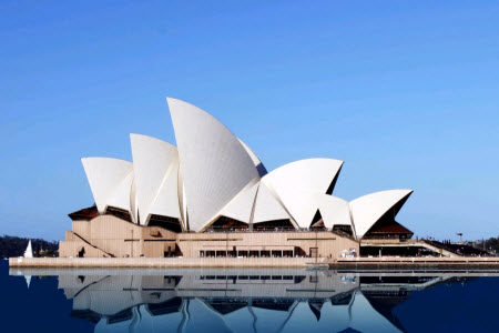 人们走进艺术世界仅仅是为了满足耳目之娱吗材料作文800字 人们走进艺术世界仅仅是为了满足耳目之娱吗材料作文800字