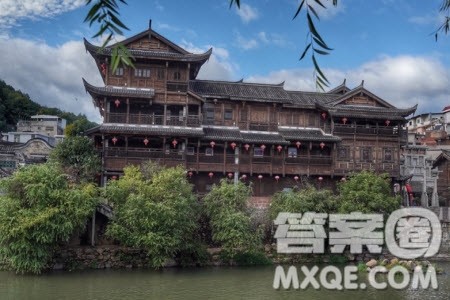 六百年时光积淀了古城的沉厚材料作文800字 六百年时光积淀了古城的沉厚材料作文800字