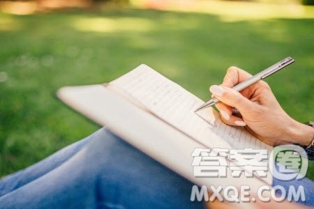 人不是向外奔走才是旅行静静坐着思考也是旅行材料作文800字 人不是向外奔走才是旅行静静坐着思考也是旅行材料作文800字