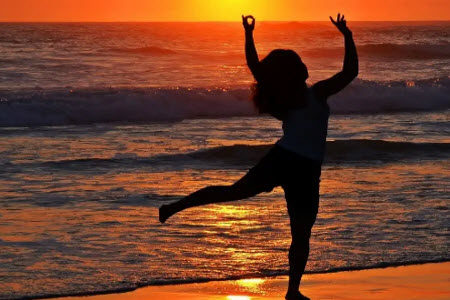 只有当人们用理性来思考的时候才能体现我存在的真正意义材料作文800字