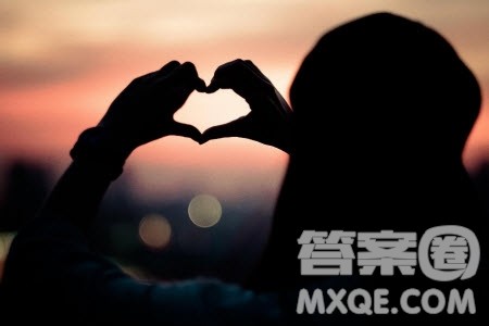 人们往往会在心里为他人预留一个位置材料作文800字 关于人们往往会在心里为他人预留一个位置的材料作文800字